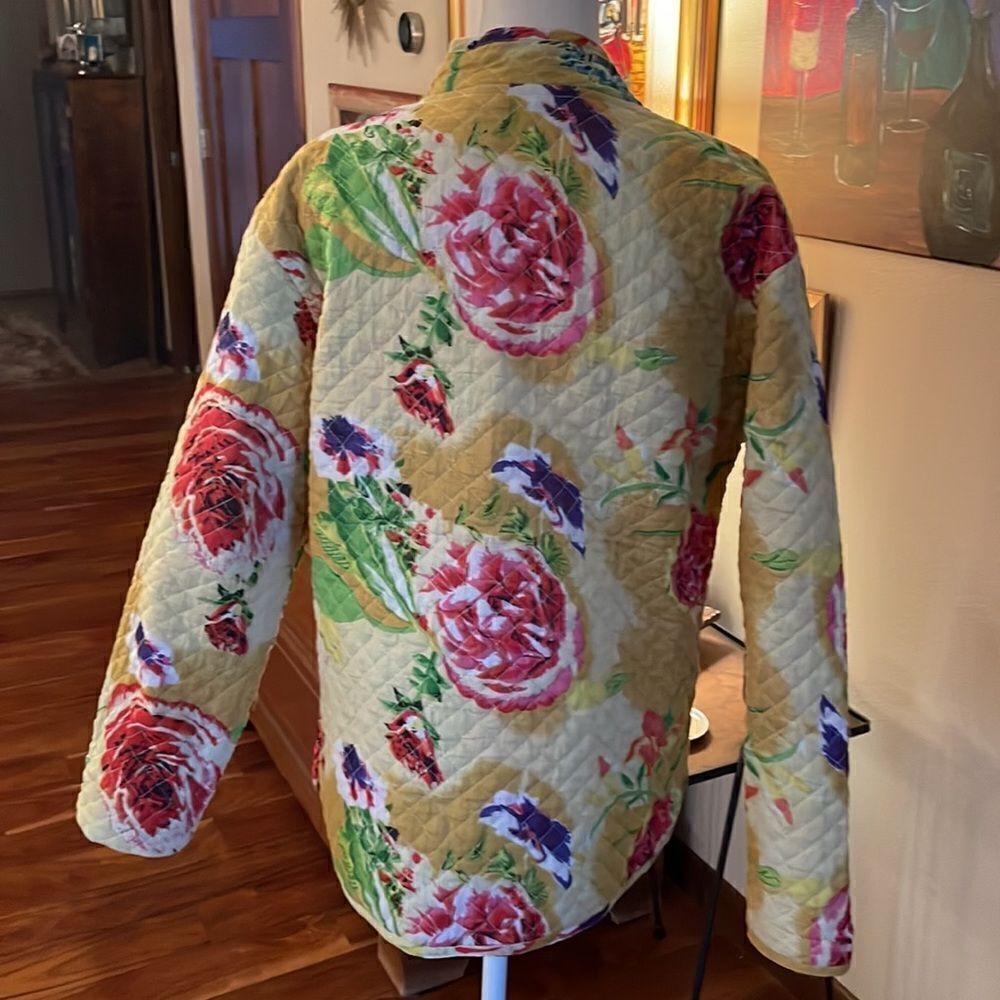 Tapestry Look Quilted Reversible Jacket - Picture 7 of 9